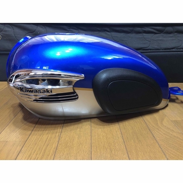 ファッションデザイナー W800ガソリンタンク カスタムペイント