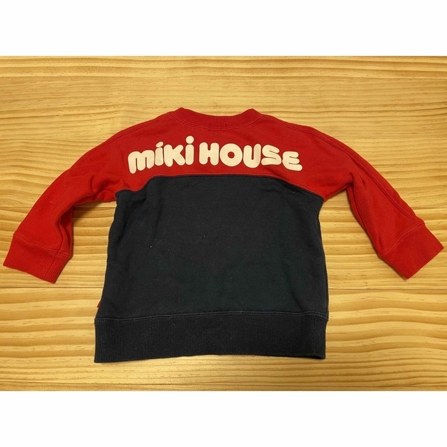 mikihouse(ミキハウス)のミキハウス　バッグロゴトレーナー　赤×白 キッズ/ベビー/マタニティのベビー服(~85cm)(トレーナー)の商品写真