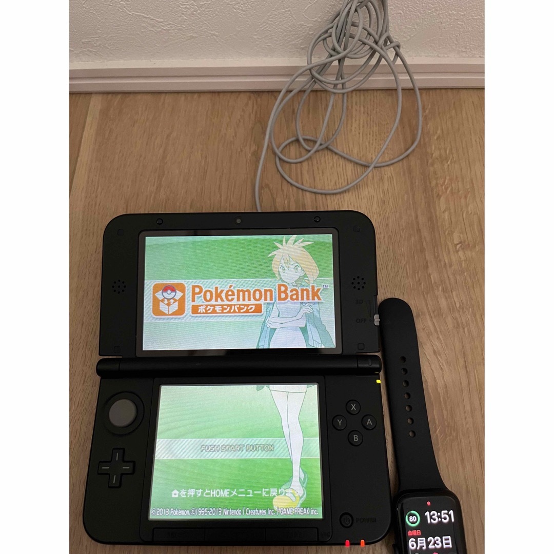 美品  3DS LL 付属品外箱あり。完動品