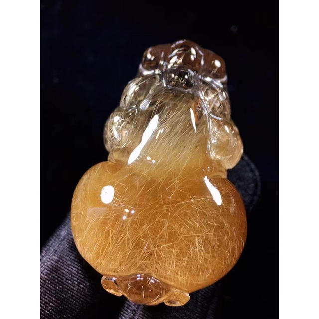 天然】ゴールド ルチル クオーツ ルース 貔貅 53.4g アクセサリー ...