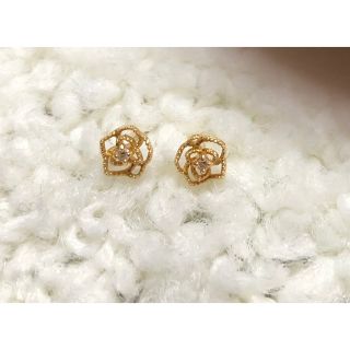 18K【agete】アガット　両耳ピアス　透かしダイヤモンド　薔薇ピアスAAX326