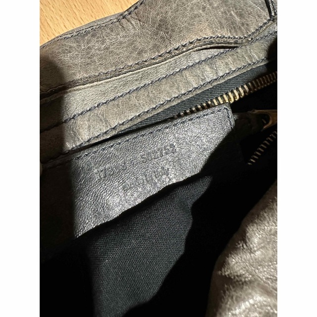 BALENCIAGA バレンシアガ ジャイアントシティ カーダシアン 最新発見