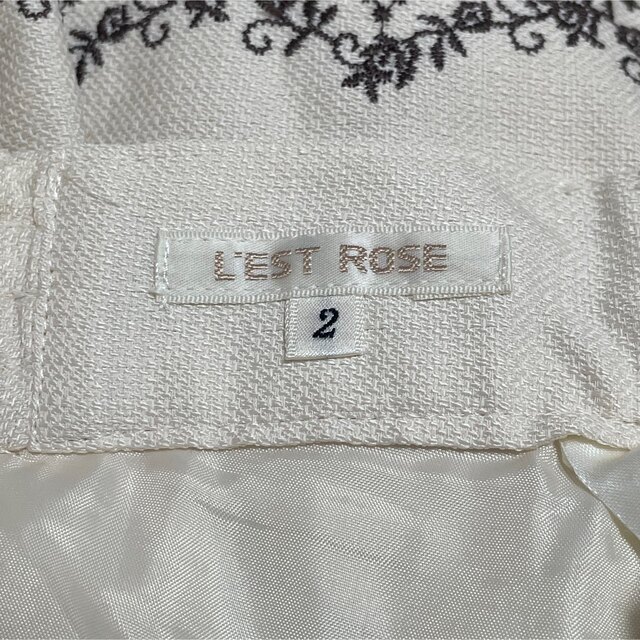 L'EST ROSE(レストローズ)のレストローズ　スカート　アイボリー レディースのスカート(ひざ丈スカート)の商品写真