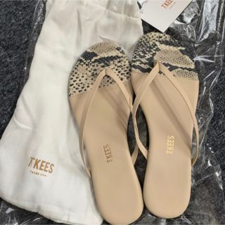 プラージュ(Plage)のTKEES サンダル　ベージュ　FRENCH TIPS(サンダル)