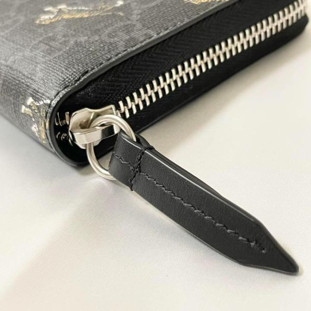 Gucci - 【新品未使用】 グッチ タイガー GGスプリーム ジッピー長財布