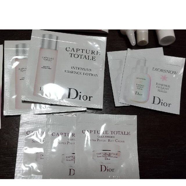 Dior(ディオール)のDior サンプルセット パフューム セラム等 コスメ/美容のキット/セット(サンプル/トライアルキット)の商品写真