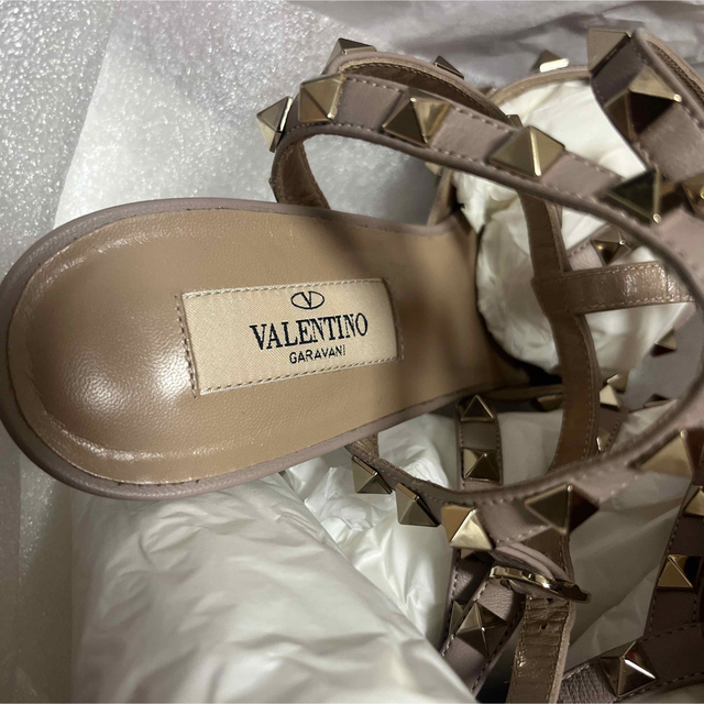 VALENTINO(ヴァレンティノ)のロックスタッズ ストラップパンプス 65MM レディースの靴/シューズ(ハイヒール/パンプス)の商品写真