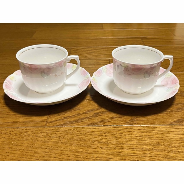 NINA RICCI(ニナリッチ)のニナリッチ　カップ&ソーサー2客セット インテリア/住まい/日用品のキッチン/食器(グラス/カップ)の商品写真