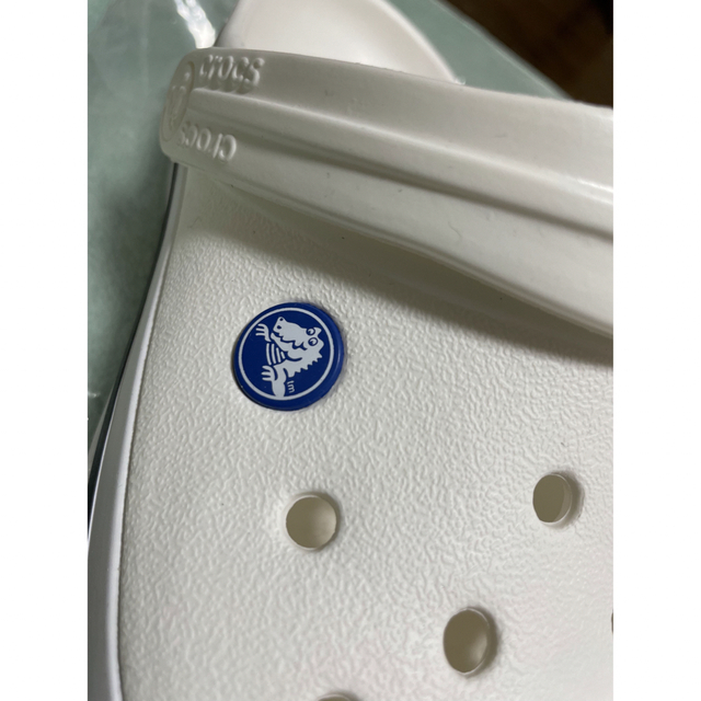 crocs(クロックス)の【試着のみ】最終お値下げです！クロックス　白 レディースの靴/シューズ(サンダル)の商品写真