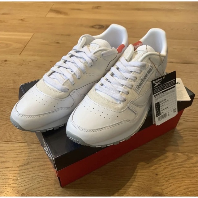 新品未使用Reebok CLASSIC LEATHER リーボックスニーカー