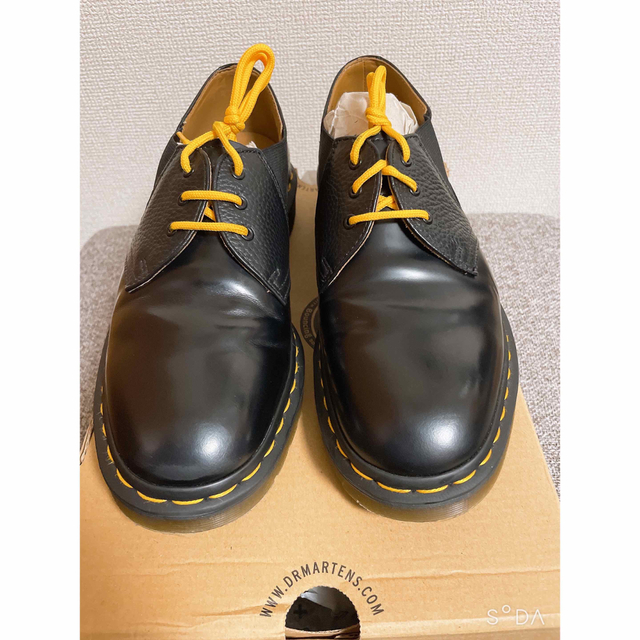 美品】Dr.Martens × UNITED ARROWS 3ホールシューズ 最も優遇の 10200