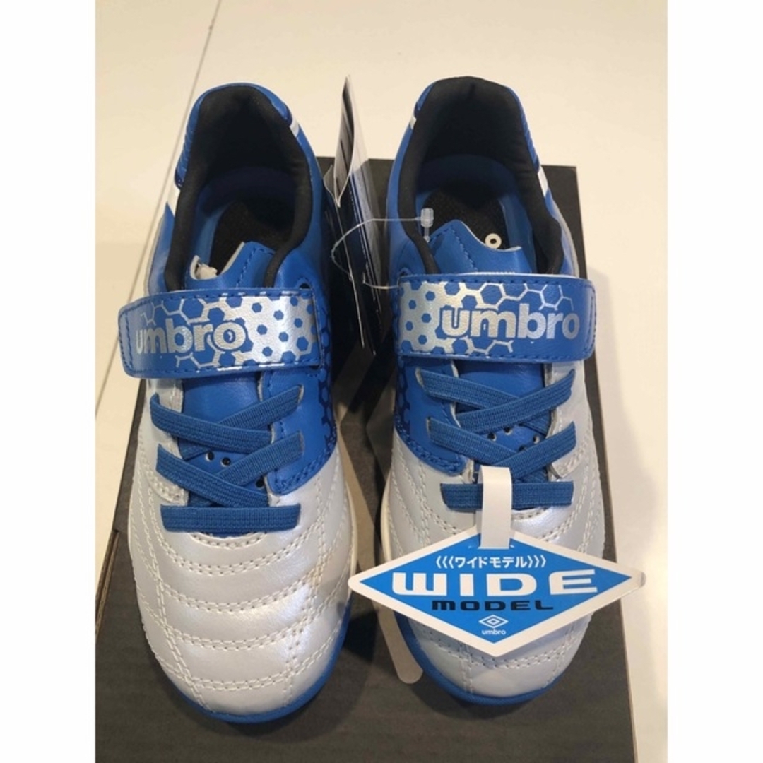 UMBRO(アンブロ)の【新品】アンブロ アクセレイター SB JR WIDE キッズ/ベビー/マタニティのキッズ靴/シューズ(15cm~)(スニーカー)の商品写真