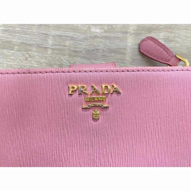 PRADA(プラダ)のPRADA 二つ折り　財布　コインケース レディースのファッション小物(財布)の商品写真