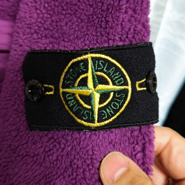 STONE ISLAND(ストーンアイランド)のＬサイズSTONEISLANDストーンアイランドフリースパーカー メンズのジャケット/アウター(ブルゾン)の商品写真