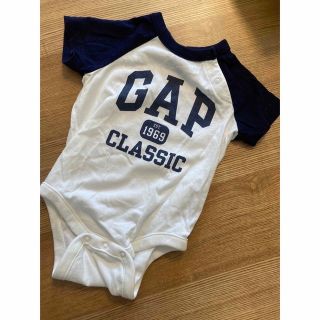 ベビーギャップ(babyGAP)のギャップ　ロゴ　ロンパース  半袖　60(ロンパース)