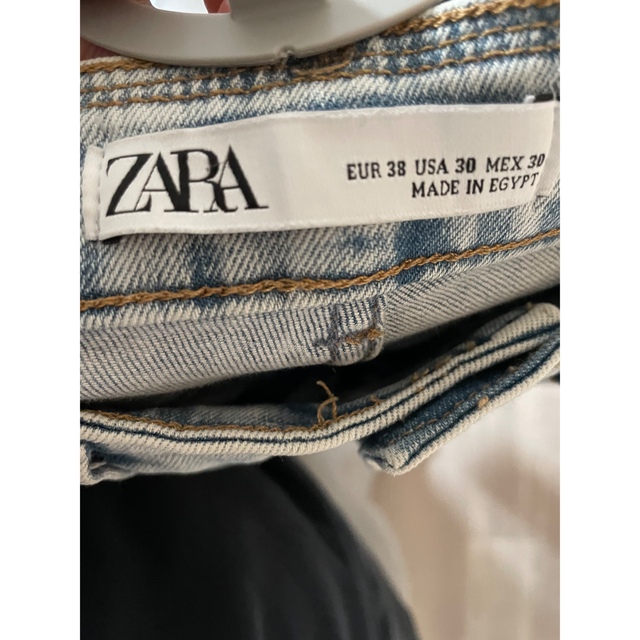 ZARA(ザラ)の【送料無料】ZARA ダメージジーンズ メンズのパンツ(デニム/ジーンズ)の商品写真