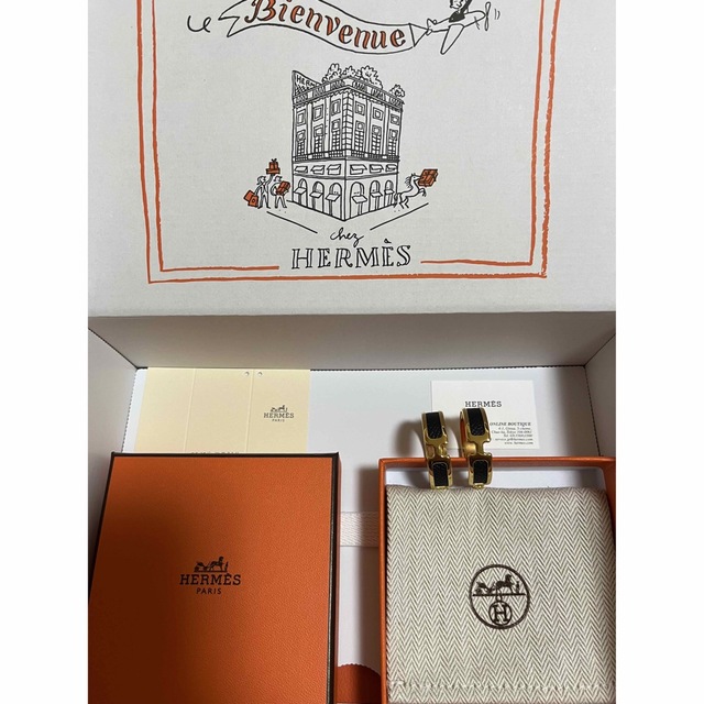 HERMES   ピアス　オランプ　ブラックピアス