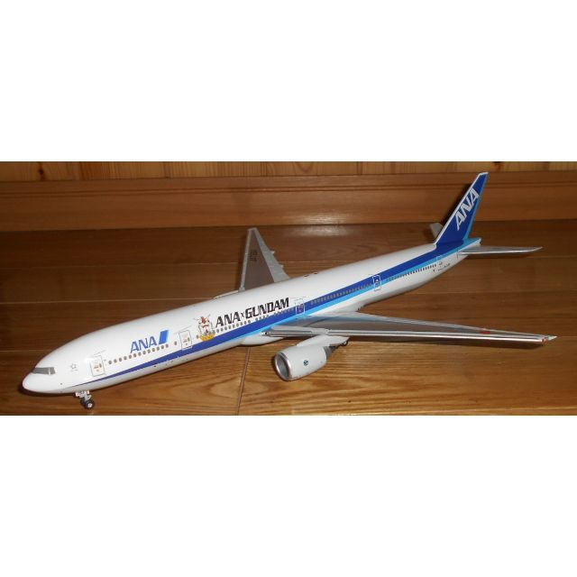 全日空商事 1/200 ANA B777-300 ガンダムジェット 航空機