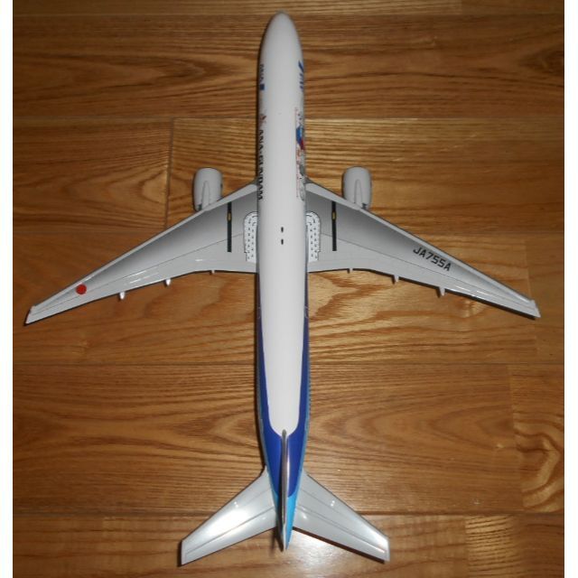 全日空商事 1/200 ANA B777-300　ガンダムジェット