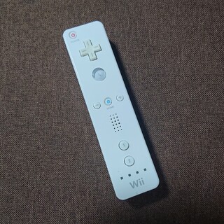 ウィー(Wii)のWiiリモコン 任天堂 ニンテンドー純正品 シロ ホワイト 匿名配送(家庭用ゲーム機本体)