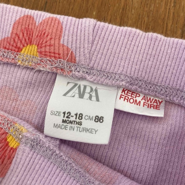 ZARA KIDS(ザラキッズ)のzara kids フレアパンツ キッズ/ベビー/マタニティのベビー服(~85cm)(パンツ)の商品写真