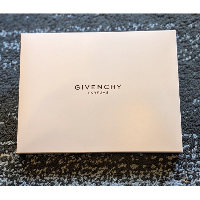 GIVENCHY(ジバンシィ)のGivenchy ジバンシィ ブラック エンベロープ ポーチ レディースのファッション小物(ポーチ)の商品写真