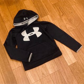 アンダーアーマー(UNDER ARMOUR)の【UNDER ARMOUR】 キッズ フード付き 長袖パーカー 140サイズ(Tシャツ/カットソー)