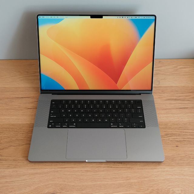 MacBook Pro 16インチ（M1 Pro / 16GB / 512GB）