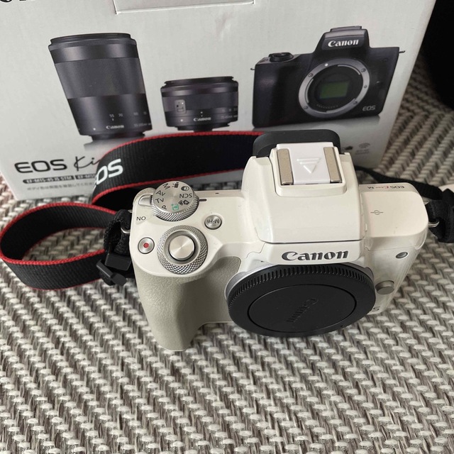 Canon EOS KISS M Wズームキット WH 出品期間3月21日まで | aosacoffee.com