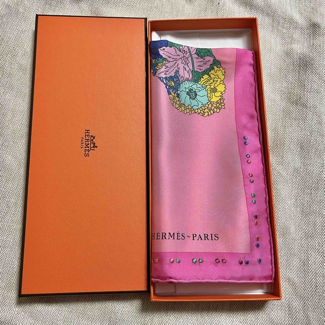 HERMES エルメス　ガヴロッシュ　ローブ・レジェール・アンカドレ