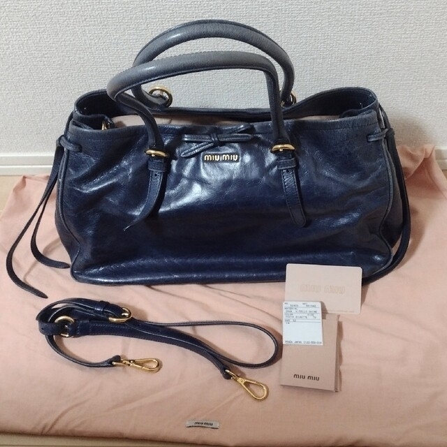 miumiu　Vitello Shineトートバッグ　2wayバッグバッグ