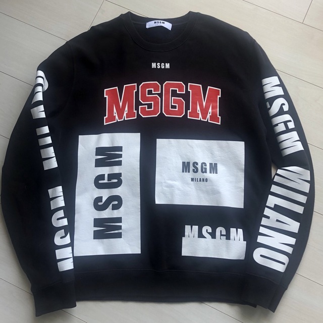 セール　MSGM トレーナー　ブラック　美品