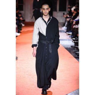 ヨウジヤマモトプールオム(Yohji Yamamoto POUR HOMME)の求　yohjiyamamoto 18aw　襟なし　袖抜きドレス　サイズ３(ノーカラージャケット)