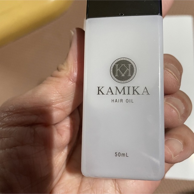 KAMIKA(カミカ)の【新品・未使用】KAMIKA カラートリートメント　ローズブラウン　オイルセット コスメ/美容のヘアケア/スタイリング(トリートメント)の商品写真