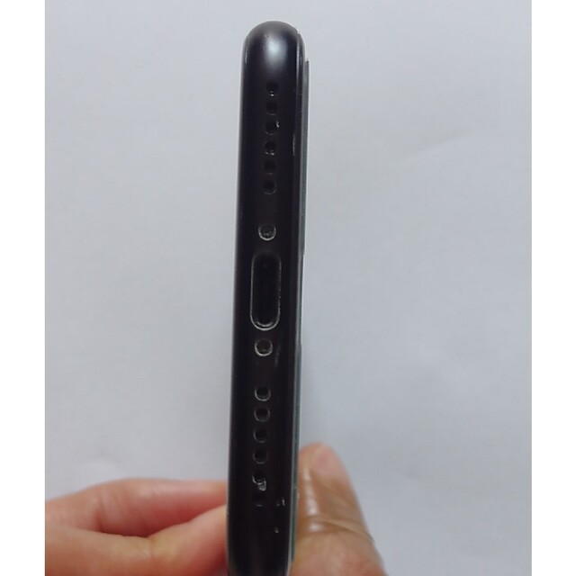iphone SE2 ブラック　64GB　美品スマホ/家電/カメラ