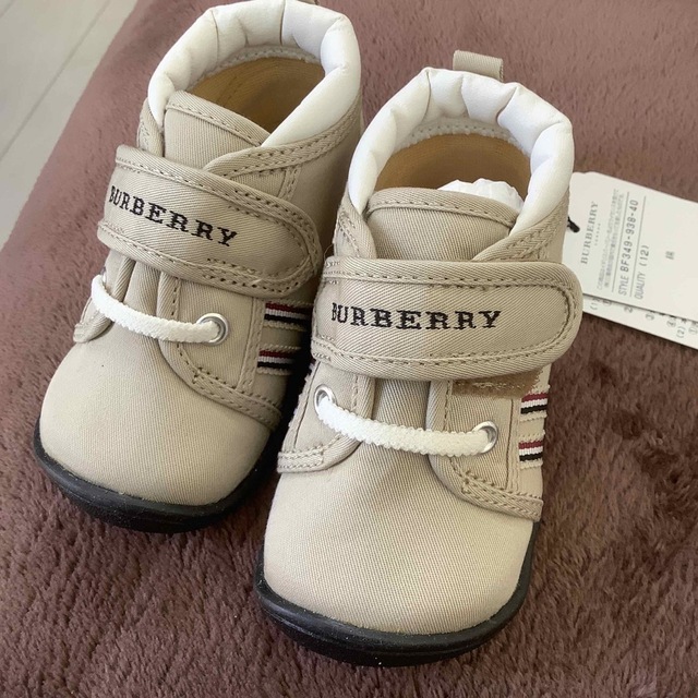 BURBERRY(バーバリー)のバーバリー ベビーシューズ キッズ/ベビー/マタニティのベビー靴/シューズ(~14cm)(スニーカー)の商品写真