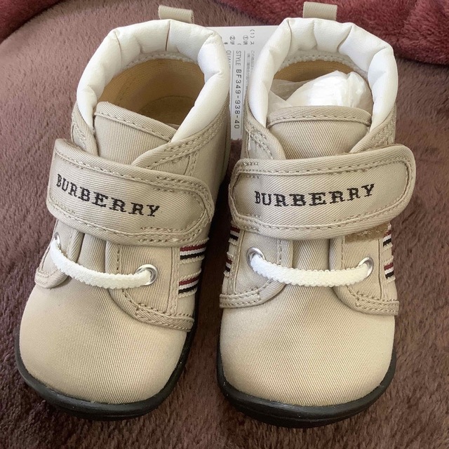 BURBERRY(バーバリー)のバーバリー ベビーシューズ キッズ/ベビー/マタニティのベビー靴/シューズ(~14cm)(スニーカー)の商品写真