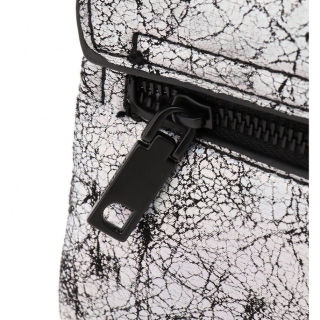 DESIGUAL(デシグアル)の新品✨タグ付き♪デシグアル　アーティスティック　ショルダーバッグ  大特価‼️ レディースのバッグ(ショルダーバッグ)の商品写真