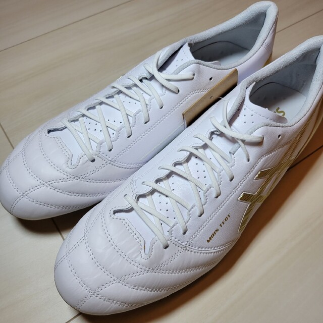 asics(アシックス)のasics DS LIGHT X-FLY4 新品　タグ付き箱付き スポーツ/アウトドアのサッカー/フットサル(シューズ)の商品写真