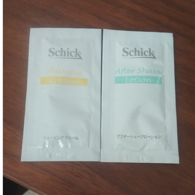 Schick(シック)のシック シェービングクリーム ローション ミニサイズ 旅行 コスメ/美容のシェービング(シェービングフォーム)の商品写真