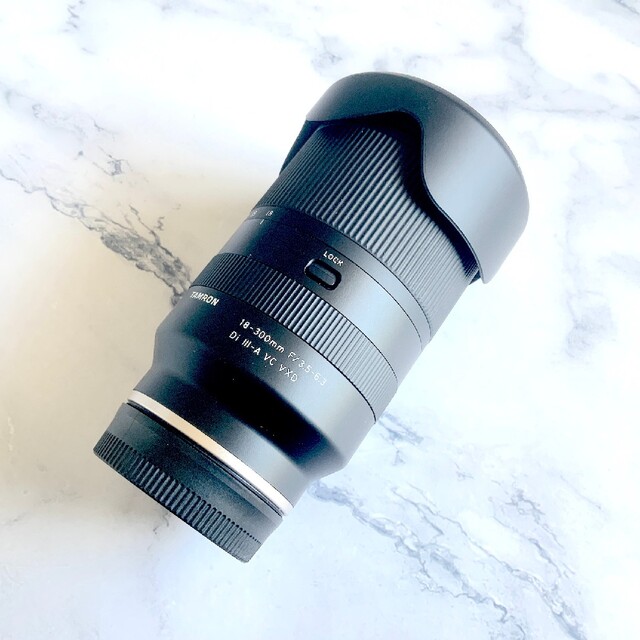 中古美品TAMRON ソニーEマウント用 18-300F3.5-6.3 スマホ/家電/カメラのカメラ(レンズ(ズーム))の商品写真