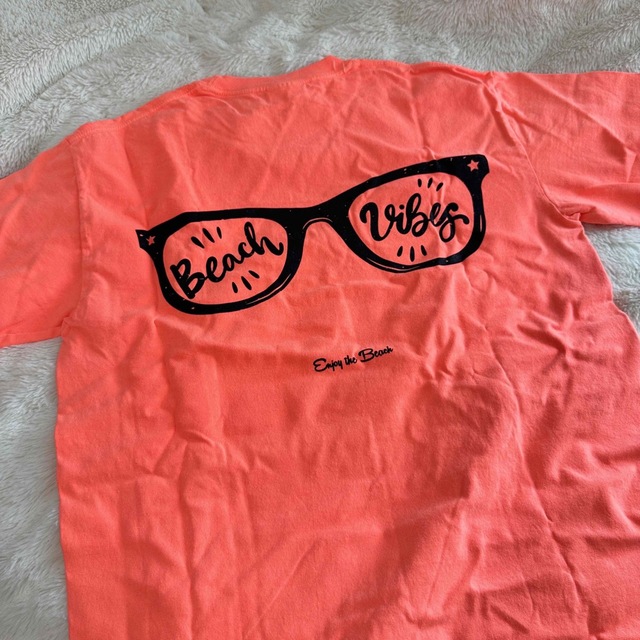 【新品】ビーチ バイブス サングラス バックプリント ロングTシャツ レディースのトップス(Tシャツ(長袖/七分))の商品写真