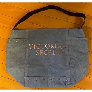 ヴィクトリアズシークレット(Victoria's Secret)の❤️未使用✨美品♡ヴィクトリアシークレット♡ロゴデニムトート❤️(トートバッグ)