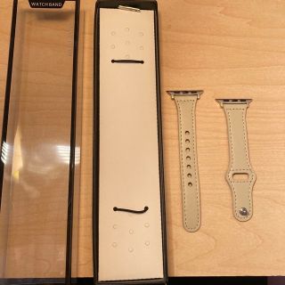 Apple WatchSE  白　ベルト(腕時計)