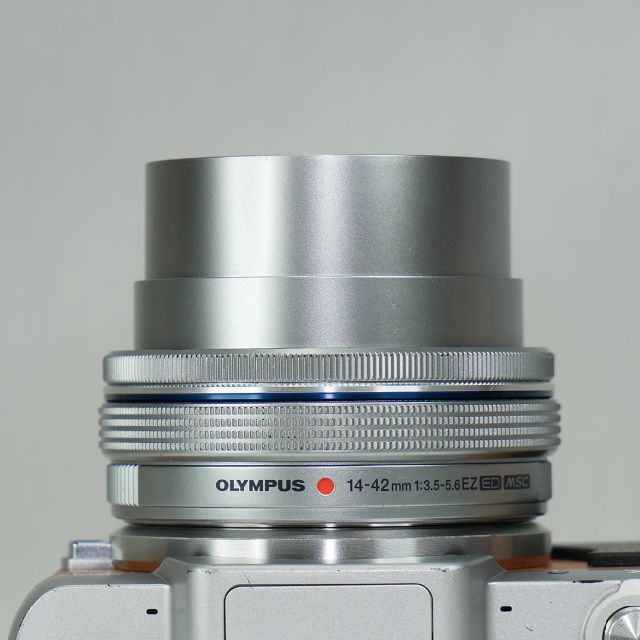 OLYMPUS(オリンパス)のOLYMPUS 電動パンケーキレンズ M.ZUIKO 14-42mm  スマホ/家電/カメラのカメラ(レンズ(ズーム))の商品写真