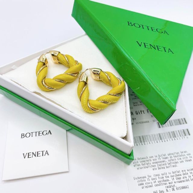 新品未使用】BOTTEGA VENETA ツイストピアス ナッパレザー フープ