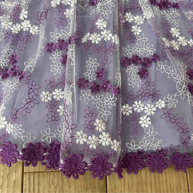 ANNA SUI mini(アナスイミニ)のご専用♡ANNA SUI mini♡フラワー刺しゅうチュールセットアップ 120 キッズ/ベビー/マタニティのキッズ服女の子用(90cm~)(Tシャツ/カットソー)の商品写真