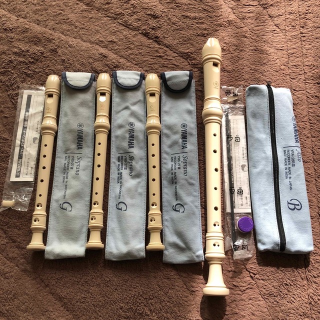 ヤマハ(ヤマハ)のソプラノリコーダー　3本　アルトリコーダー1本 楽器の管楽器(リコーダー)の商品写真
