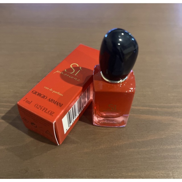 Giorgio Armani(ジョルジオアルマーニ)の＊ちそ様専用＊《値下げタイム》GIORGIO ARMANI 香水 コスメ/美容の香水(香水(女性用))の商品写真