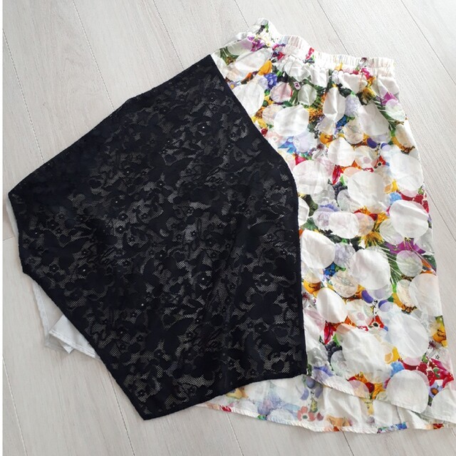 ScoLar(スカラー)のscolar シフォン レース 異素材切り替え 花柄 スカート レディースのスカート(ひざ丈スカート)の商品写真